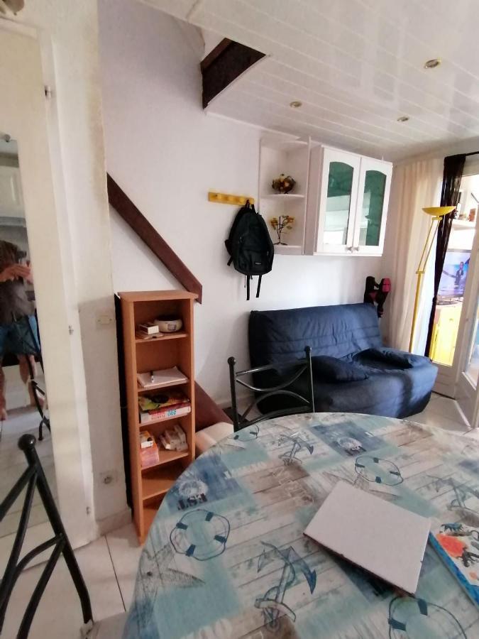 Maisonnette Bort De Mer Фронтиньян Экстерьер фото