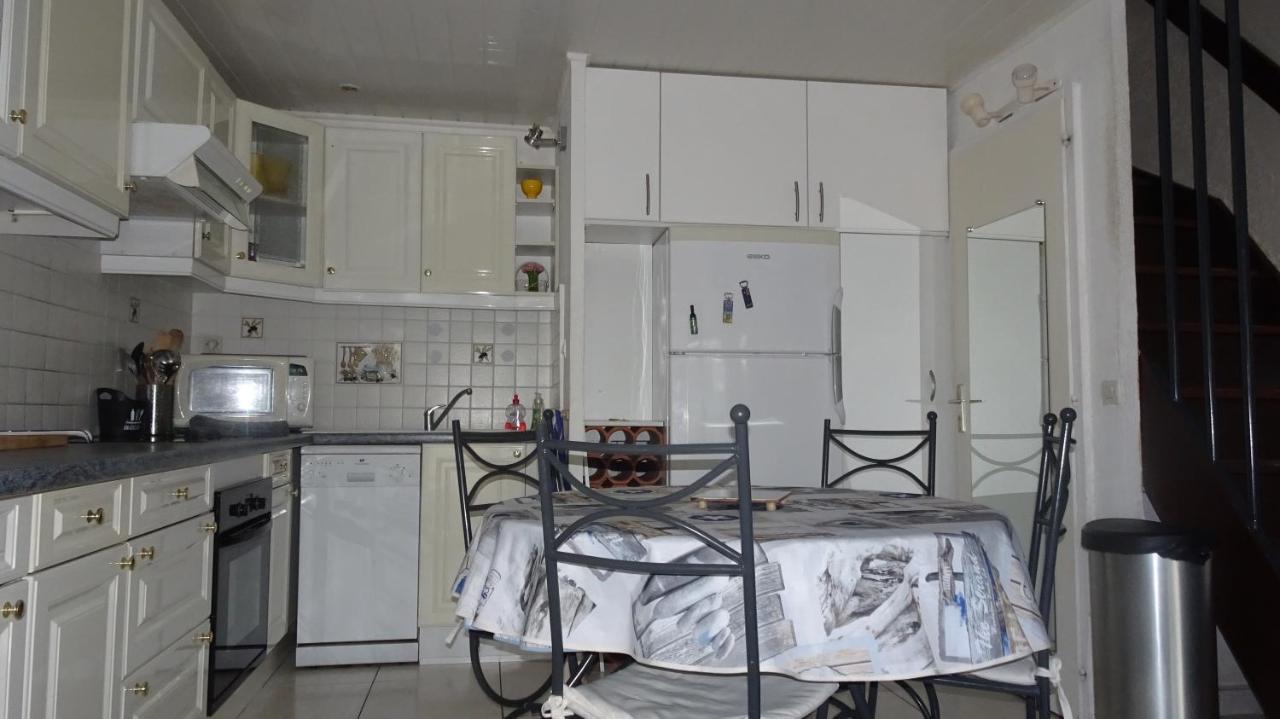 Maisonnette Bort De Mer Фронтиньян Экстерьер фото
